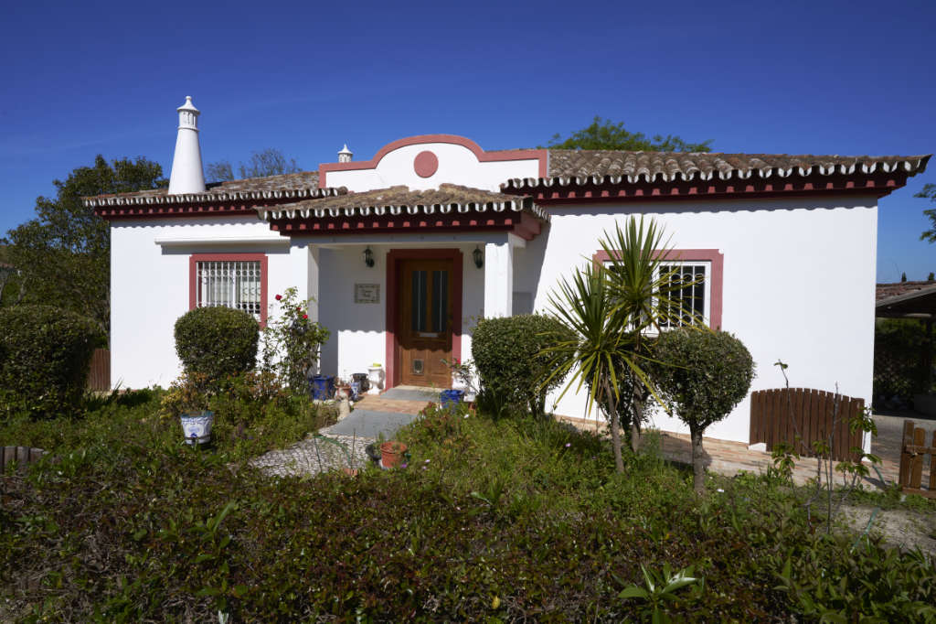 Portuguese Charme - Monte da Palhagueira Retirement Village in the Algarve
